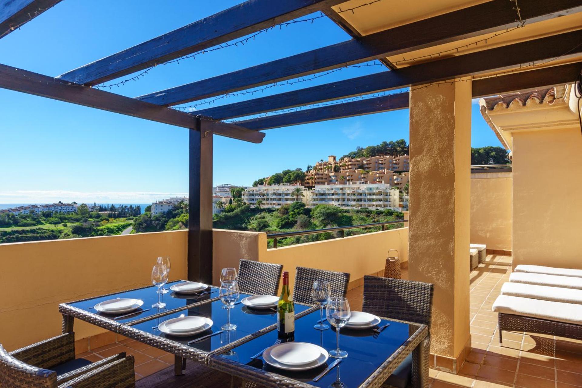 Apartment 3 Bedroom, Floor With Fantastic Terrace And Pools *